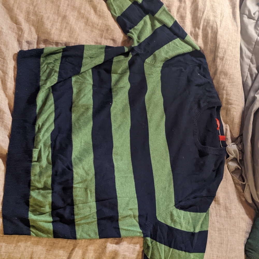 Izod men's sweater